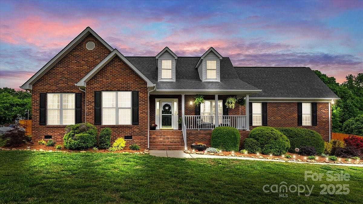 6713 Edwards Farm Lane