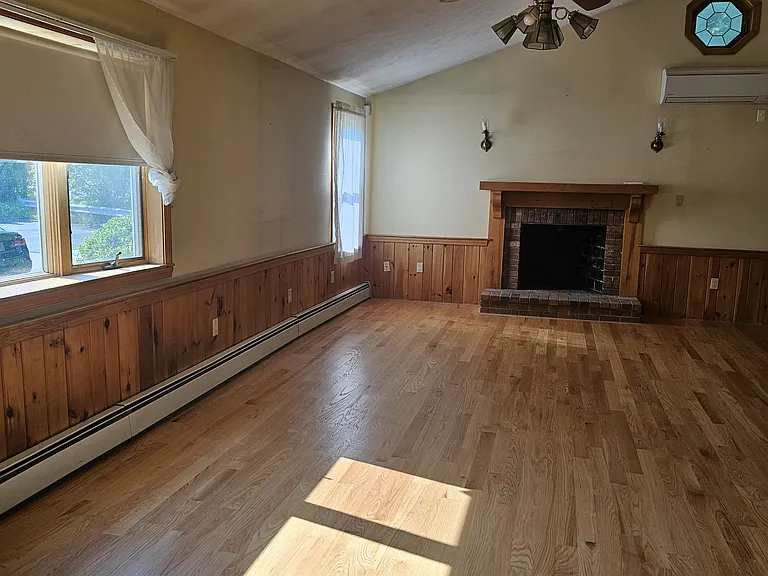 144 Baker St #1R — Photo 12