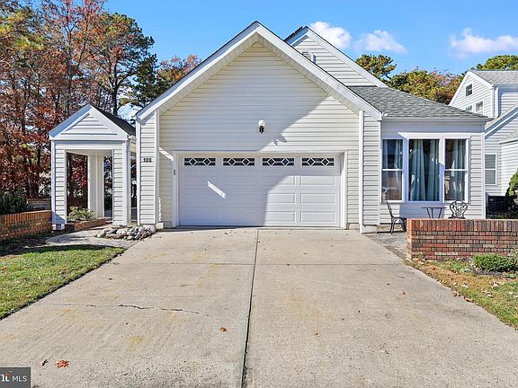 3rd image of 100 Deerfield Dr