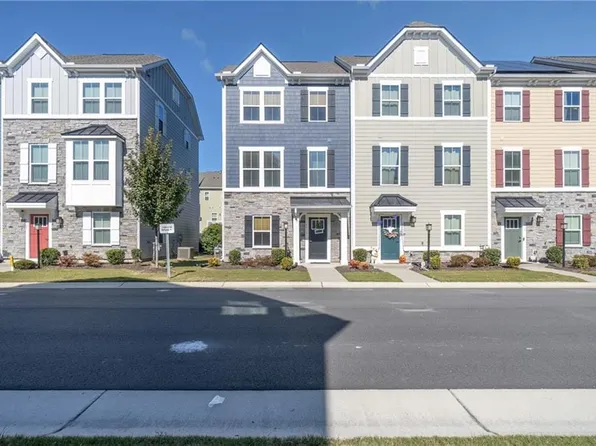 1719 Defiance Dr, Chesapeake, VA 23323