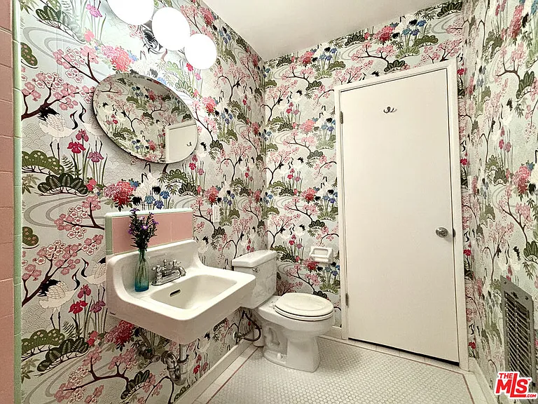 1325 Washington Ave #B — Photo 7