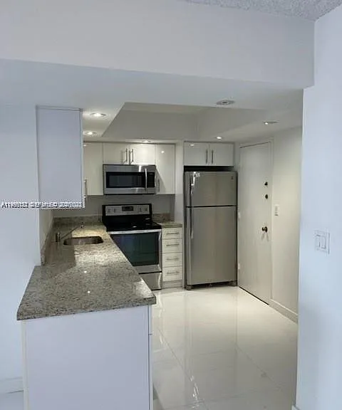3800 S Ocean Dr #1725 — Photo 3