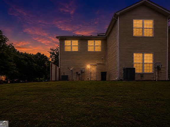 2nd image of 2326 Nicole Dr