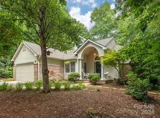100 Tartana Cir, Hendersonville, NC 28791