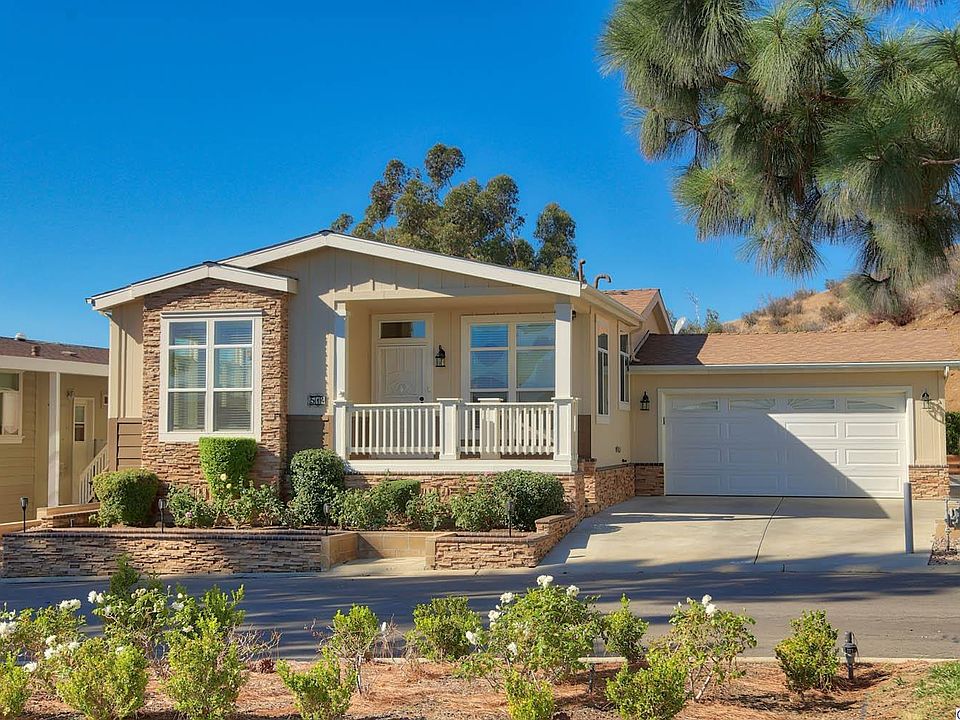 1st image of 15455 Glenoaks Blvd Space 514