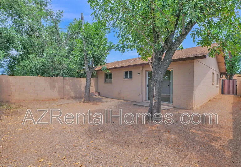 1839 E Inverness Ave — Photo 23