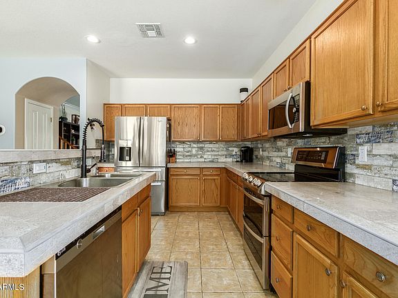 4th image of 16081 W Mauna Loa Ln
