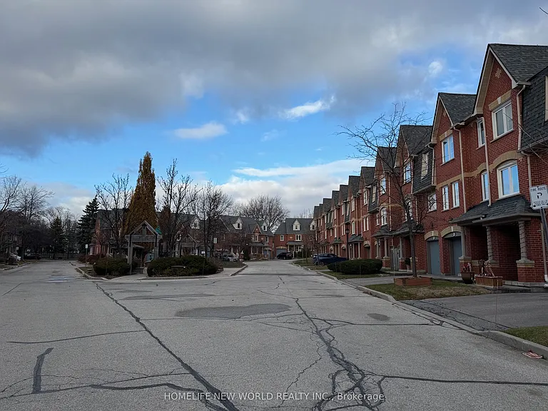 39 Marmill Way — Photo 28