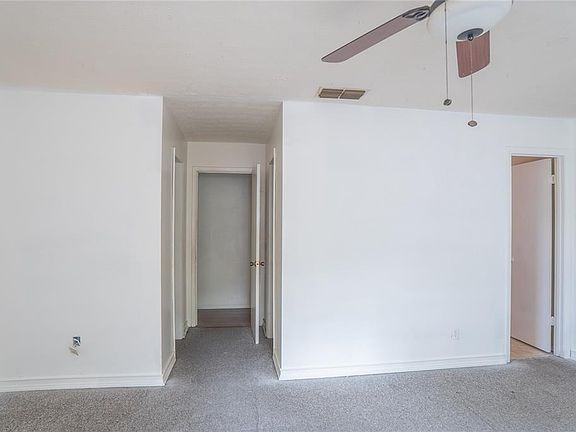 17th image of 311 S THOMPSON AVENUE