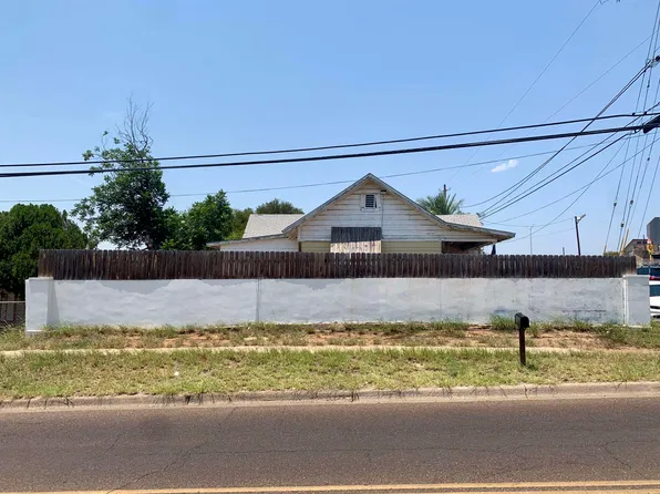 120 Gustavus St, Laredo, TX 78040