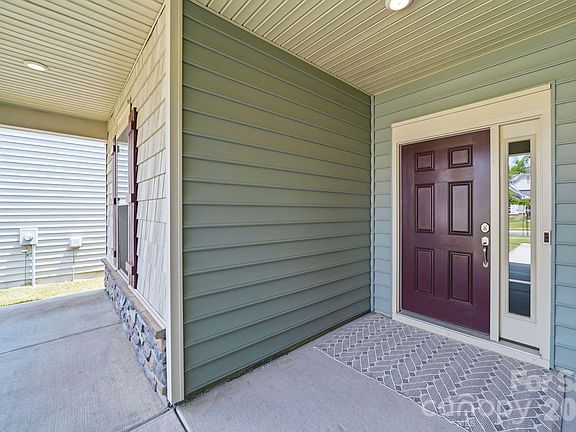 3rd image of 13313 Canterbury Castle Dr