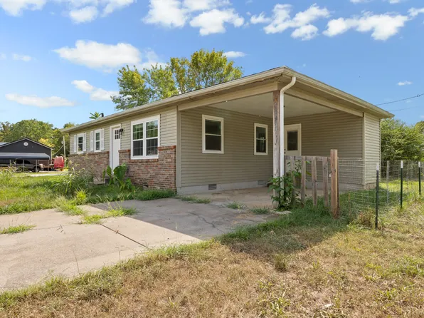 206 Murphree Ave, Waverly, TN 37185