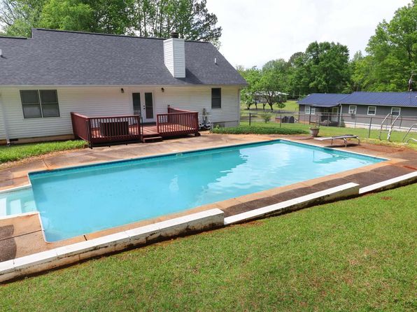 35 Ann Dr, Anniston, AL 36201