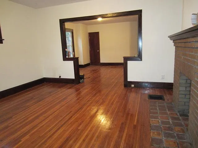 225 E Blake Ave — Photo 5