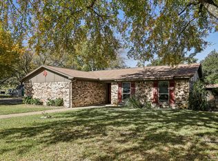 602 San Pedro St, Grand Prairie, TX 75051
