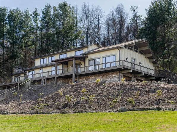 1 Lambeth Walk, Fairview, NC 28730