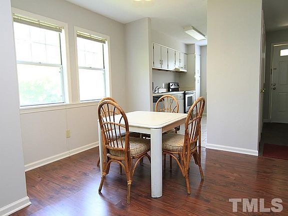 5th image of 148 Kingsbury Dr #13-C