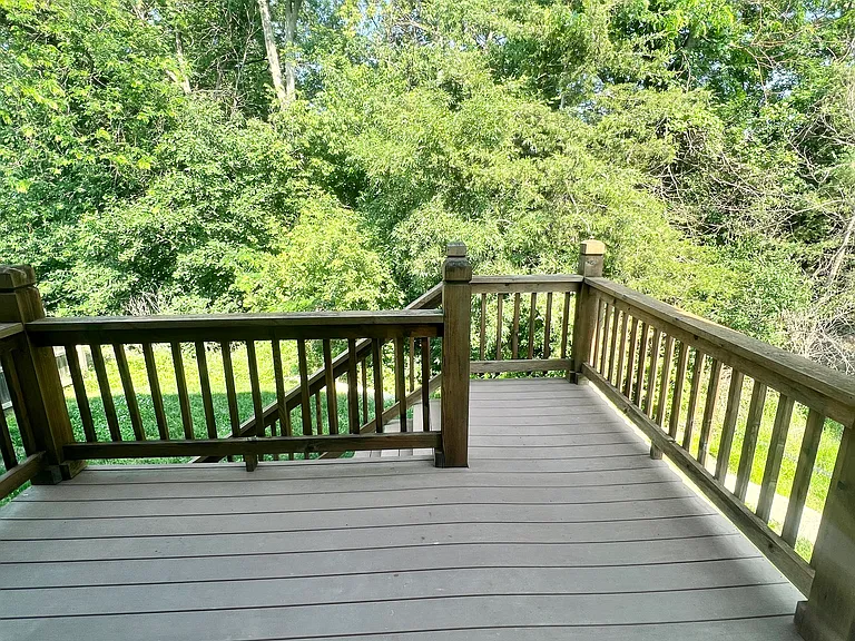 604 Harland Dr — Photo 13