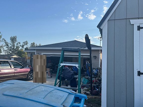 2nd image of 5862 Rupert Ave