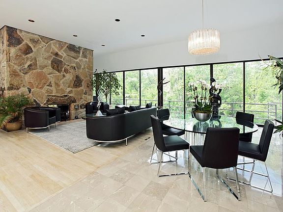 Spectacular Contemporary