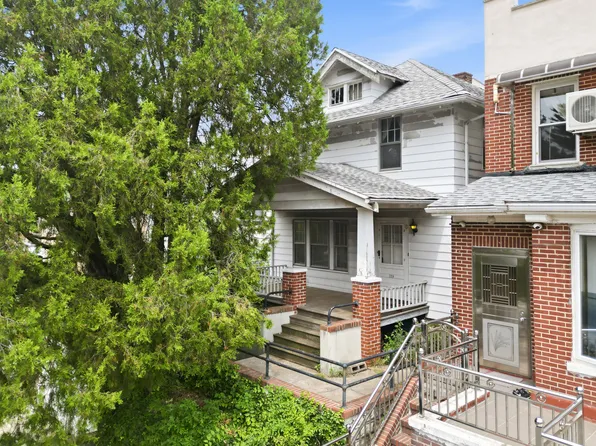 129 Senator Street image 1 of 13