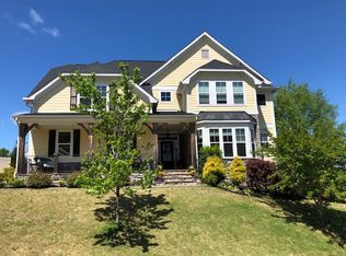 204 Pointe Park Cir, Holly Springs, NC 27540