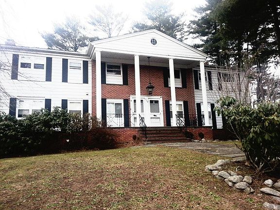 3rd image of 304 Shore Dr #B