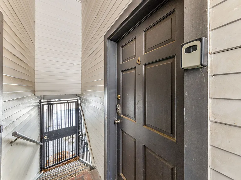 1500 Woodlawn Blvd #4 — Photo 28
