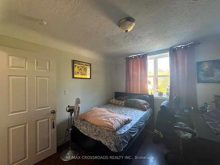62 Sanders Blvd — Photo 10