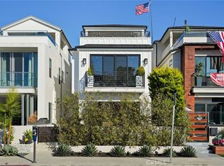 306 3rd St, Huntington Beach, CA 92648
