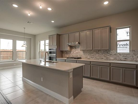 2nd image of 5709 Natchez Ln