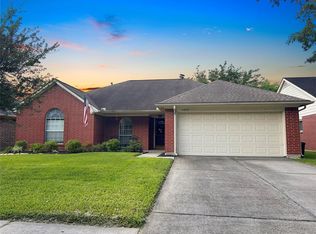4905 Archway Dr, La Porte, TX 77571