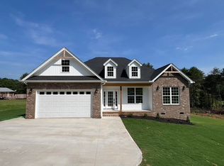 336 Wall St, Campobello, SC 29322