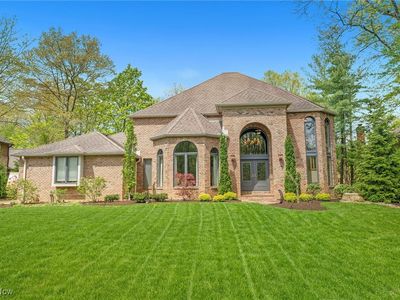 8654 Dunbar Ln, Brecksville, OH, 44141