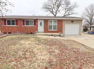 1092 Orchard Trl, Pevely, MO 63070
