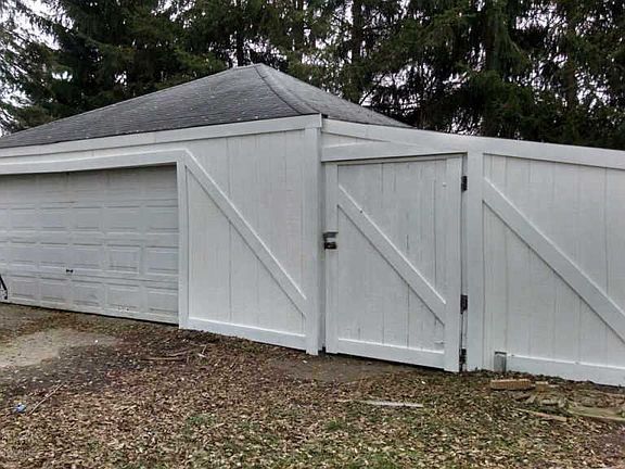 5th image of 3057 Vincent Rd