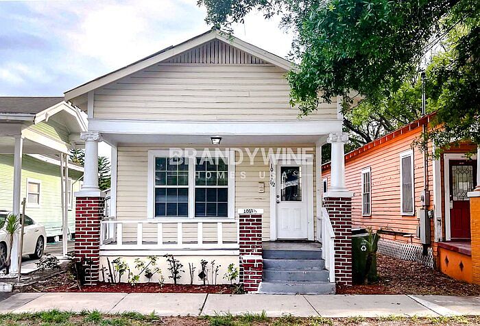 1st image of 1011 1/2 E 15th Ave