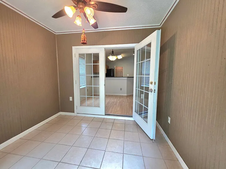 1059 Simpson St — Photo 19