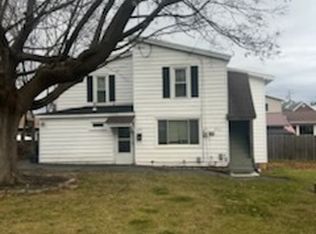 112 1/2 Hazard St APT 2, Syracuse, NY 13209