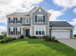 3513 Olde Howell Rd, Waukesha, WI 53188