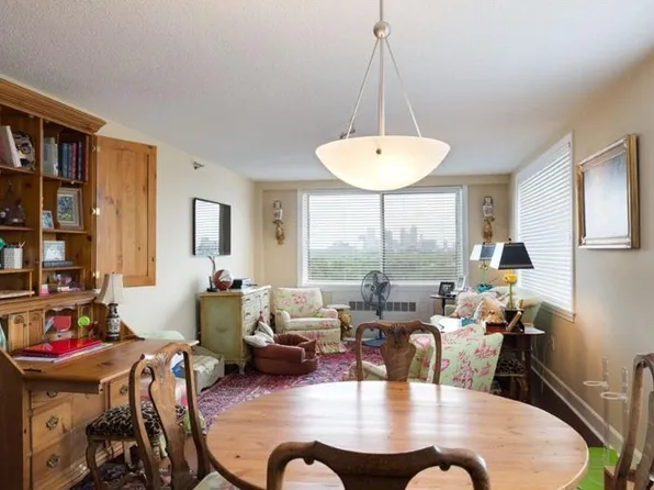 2479 Peachtree Rd NE, Atlanta, GA 30305