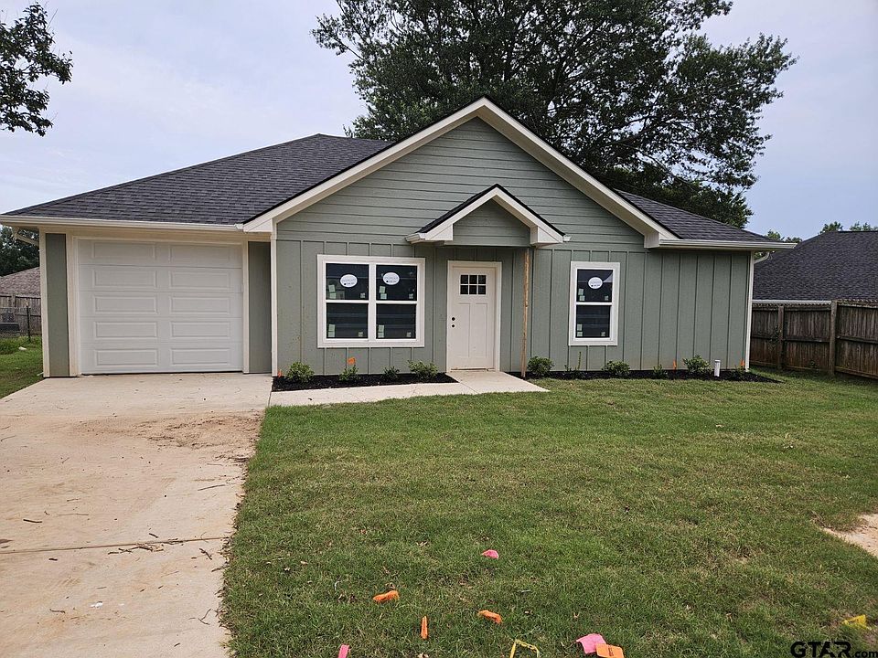 1st image of 303 Crestview