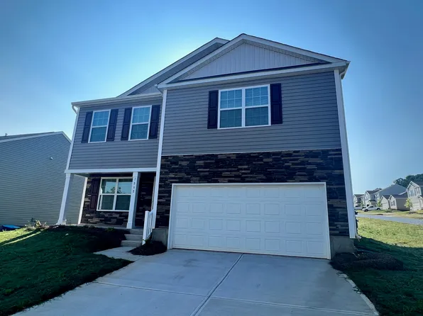 7868 Whispering Stream Dr, Sherrills Ford, NC 28673