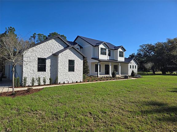 4th image of 405 Long And Winding Rd