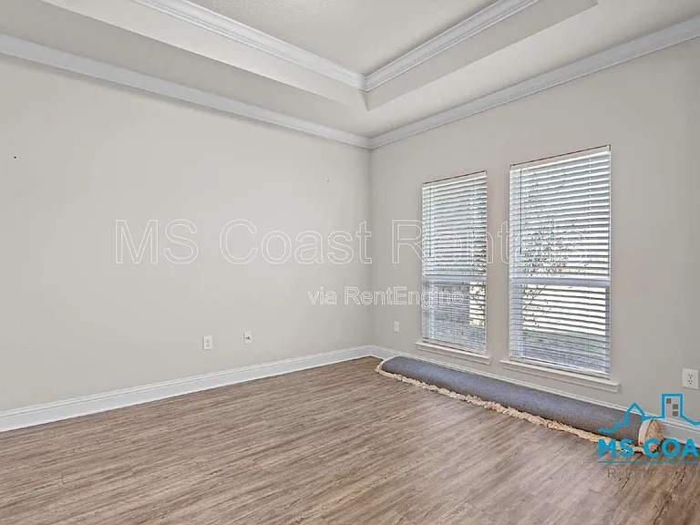 8712 Park Ridge Ct — Photo 5