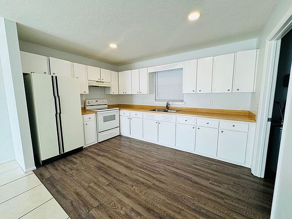 4th image of 1903-1905 57th Ave W #2888560A4