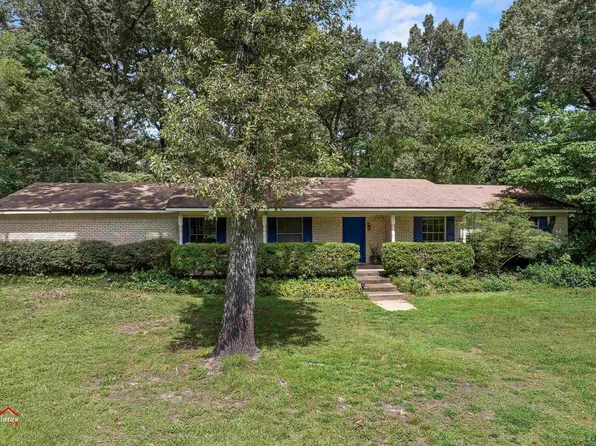 205 Dennard Dr, Longview, TX 75605