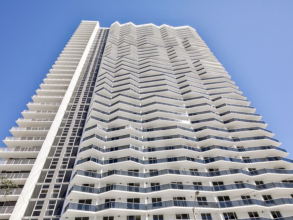 Building Photo 3