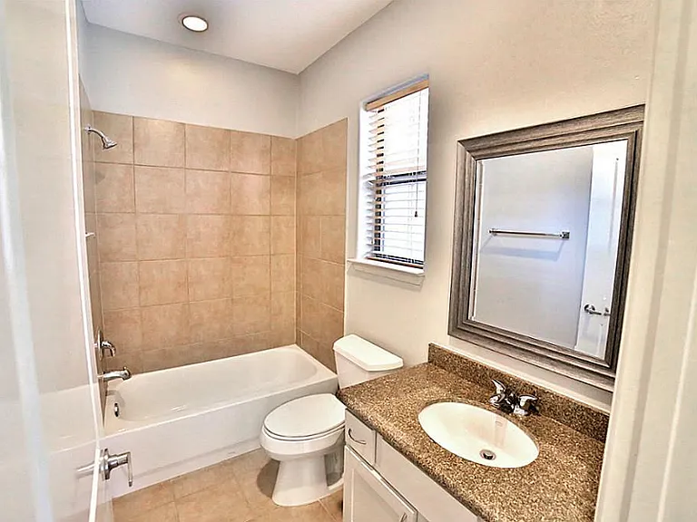 407 Jackson Hill St — Photo 15