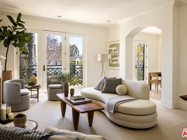 137 S Spalding Dr Unit 204, Beverly Hills, CA 90212